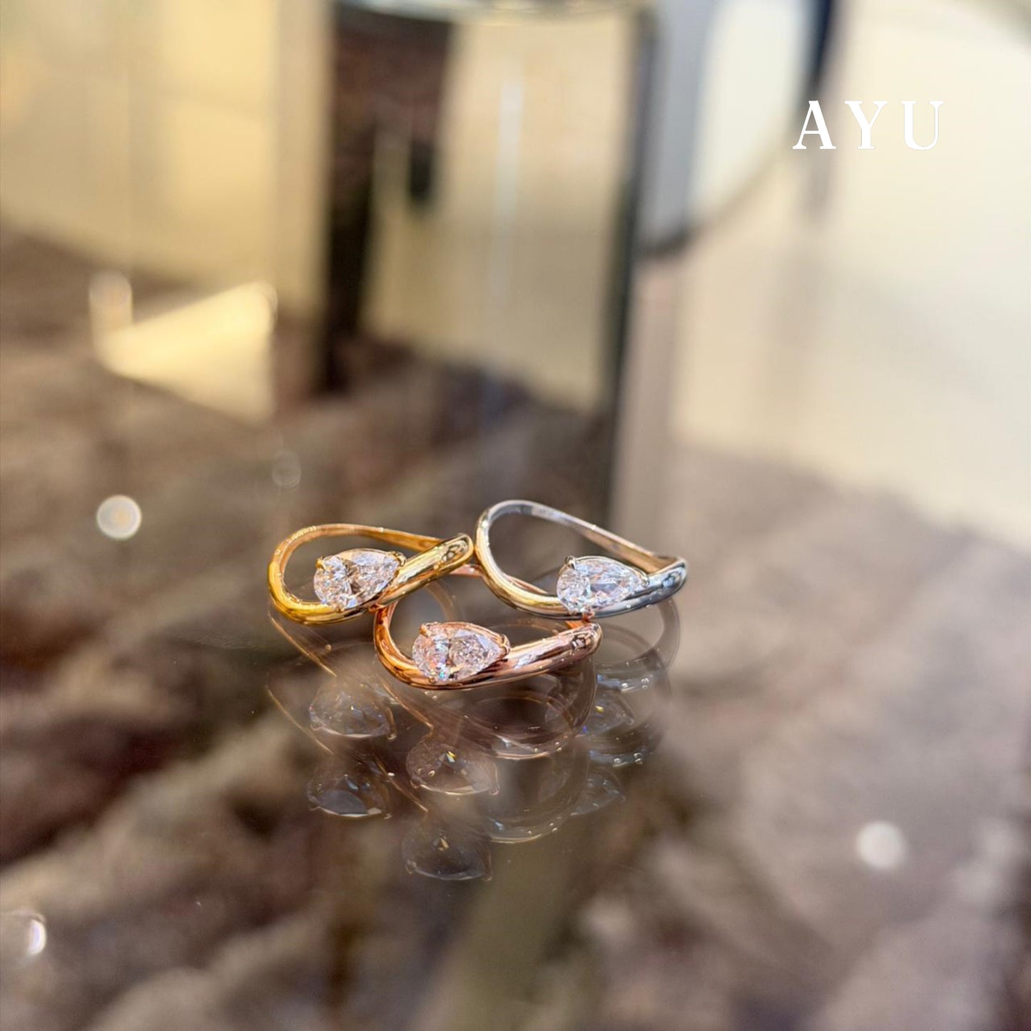 AYU Cincin Emas - Floating Teardrop Ring 17k White Gold