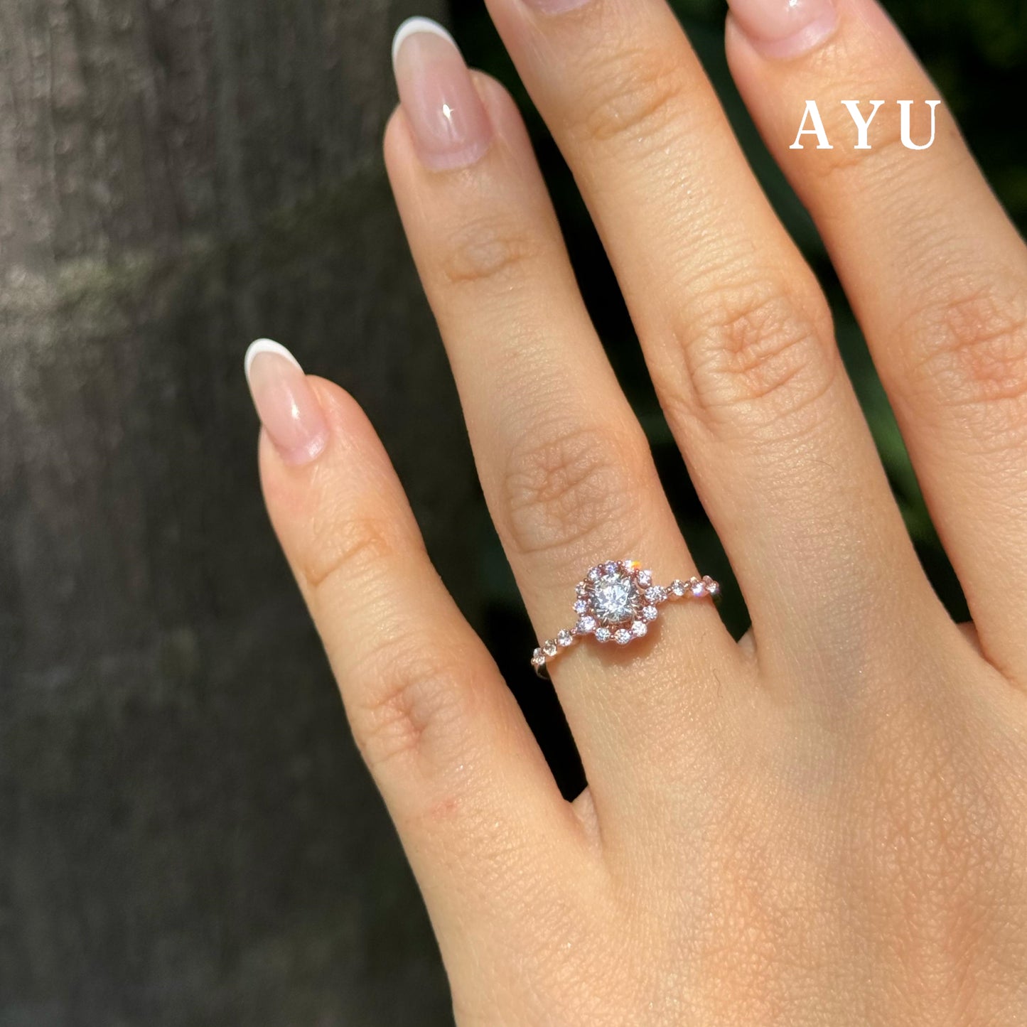 AYU Cincin Emas - Single Prong Halo Solitaire Pave Ring 17k Rose Gold