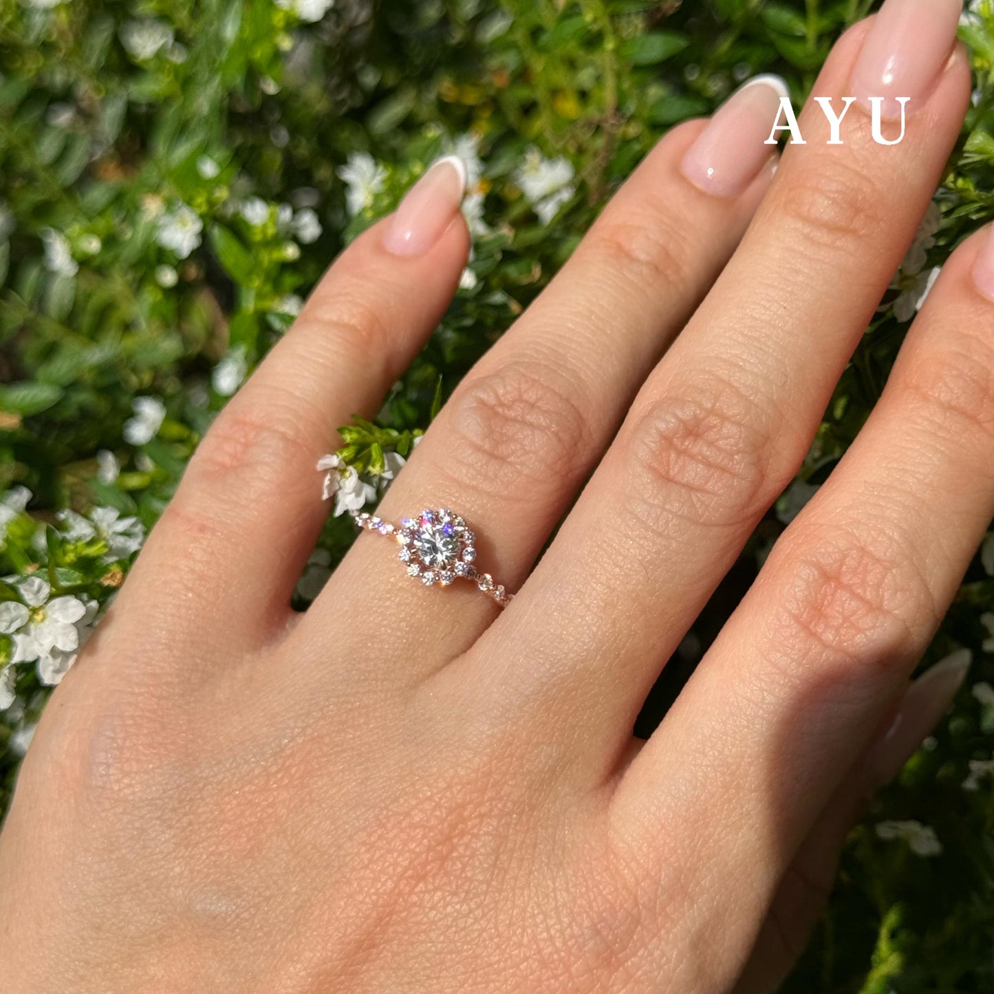 AYU Cincin Emas - Single Prong Halo Solitaire Pave Ring 17k Rose Gold