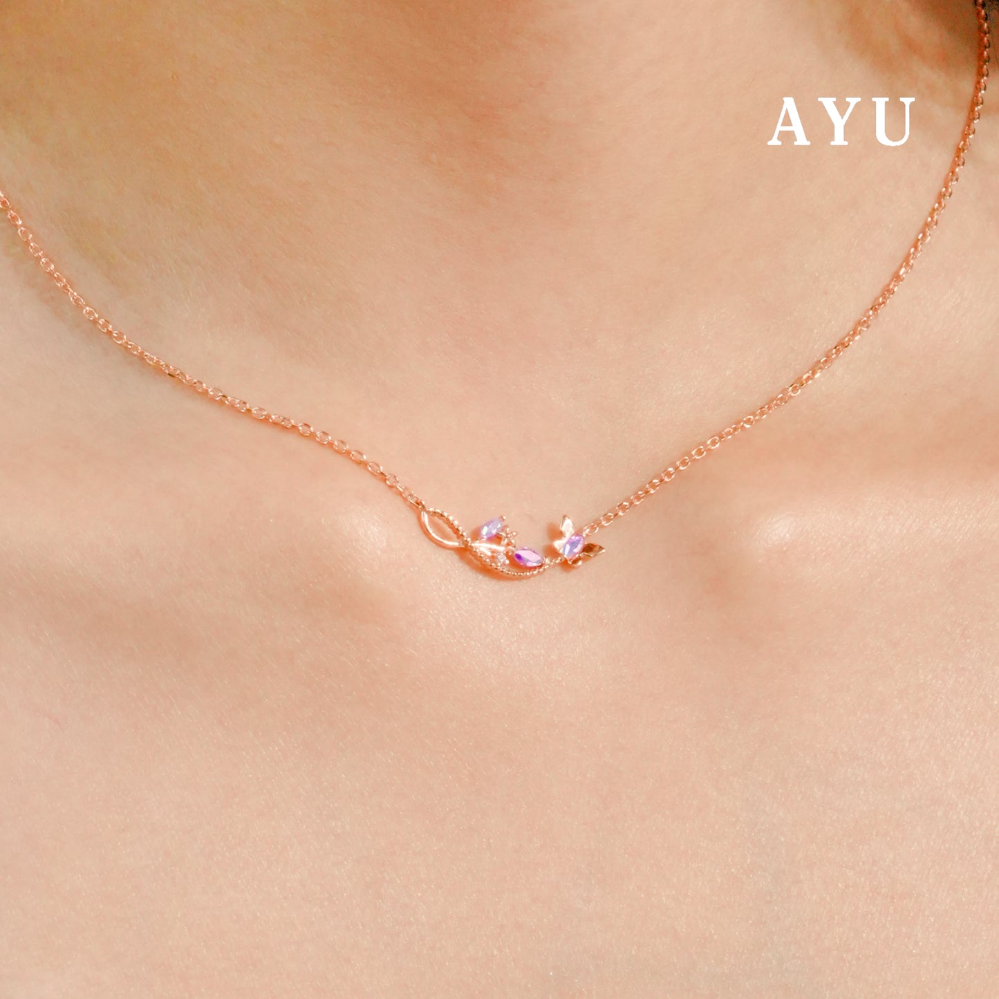 AYU Kalung Emas - Magical Butterfly On Angel Vine Chain Necklace 17k Rose Gold