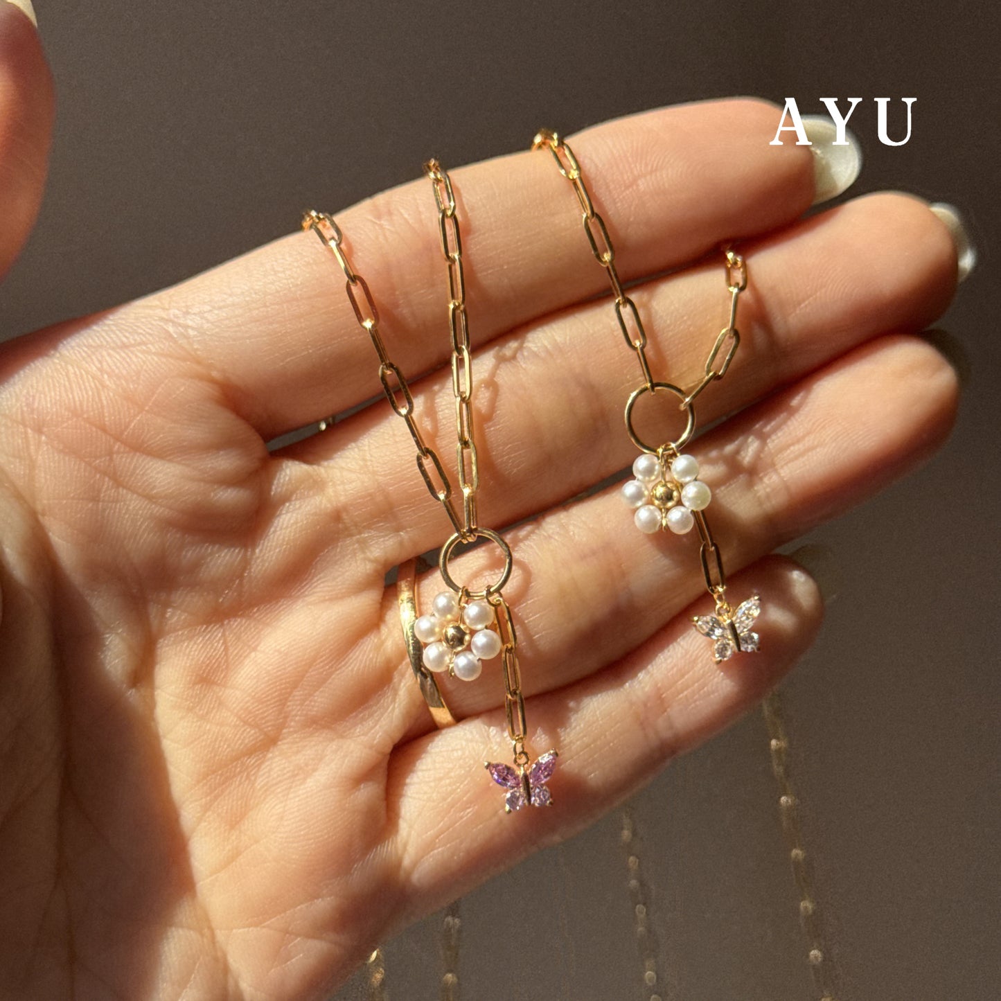 AYU Kalung Emas - Butterfly Pearly Secret Garden Chain Necklace 16k Yellow Gold