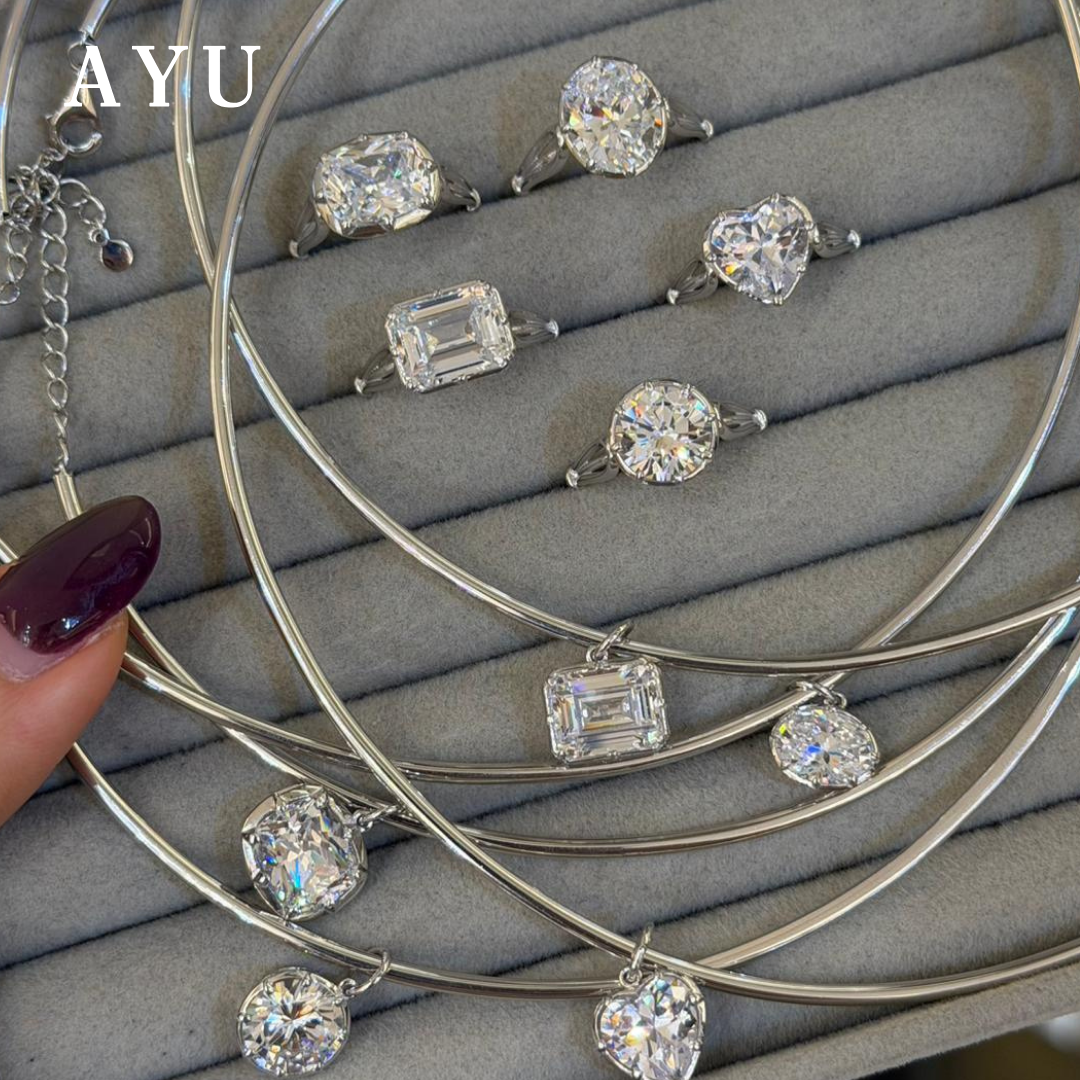 The AYU Georgian Setting In Round Solitaire 17k White Gold