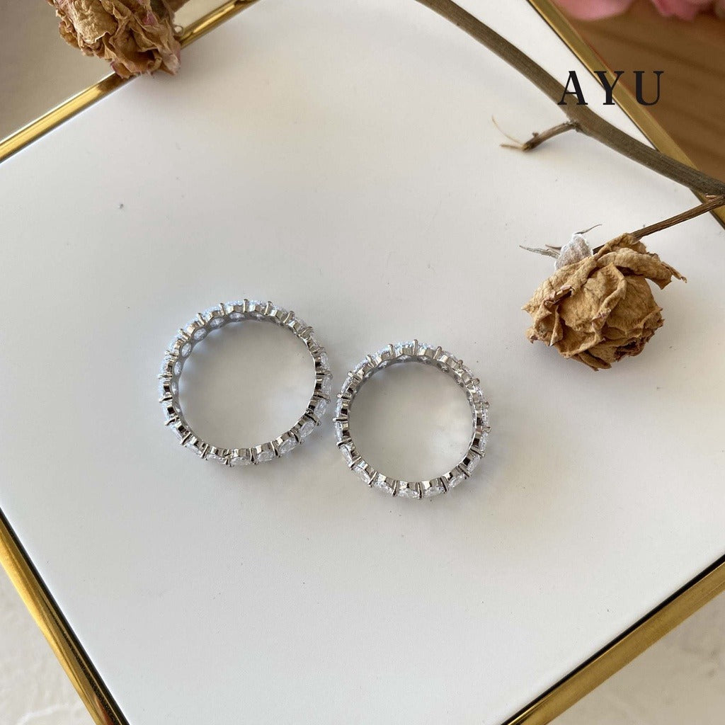 AYU Cincin Emas - Oval Eternity Ring 17K White Gold