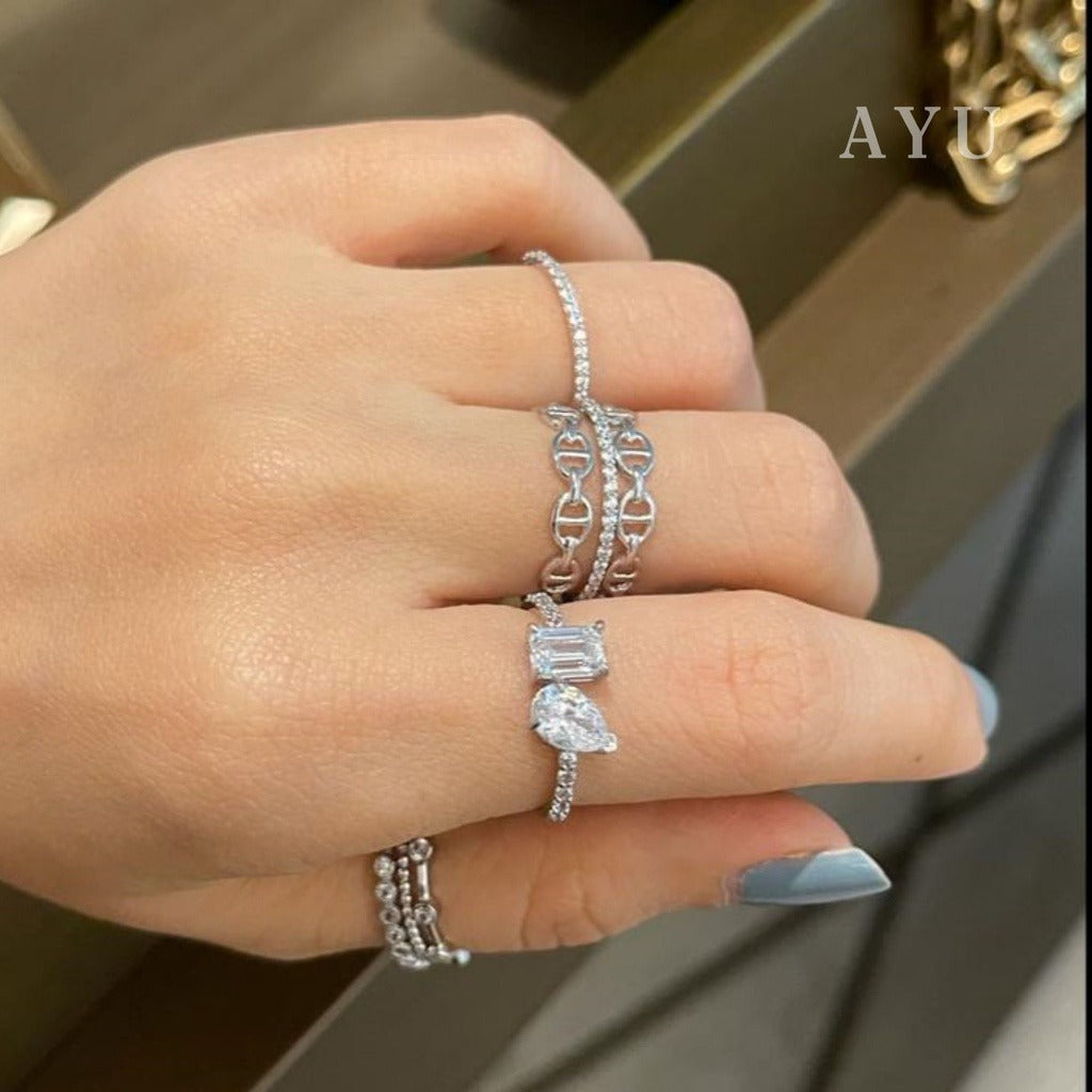 AYU Cincin Emas - Oval Link Stack 17K White Gold