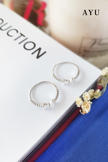 AYU Cincin Emas - Bow Hearts With Beaded Ring 17K White Gold