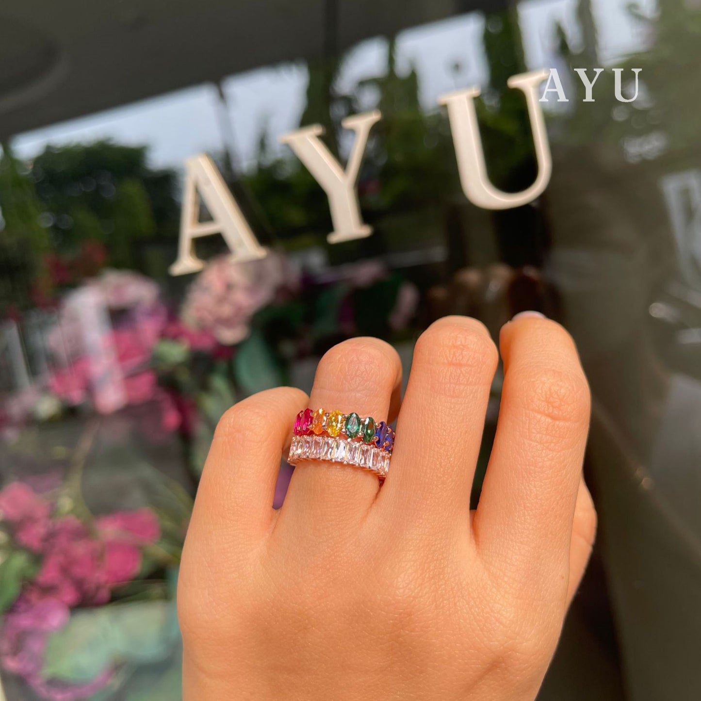 AYU Cincin Emas - Oval Eternity Ring Rainbow Stone 17k Rose Gold