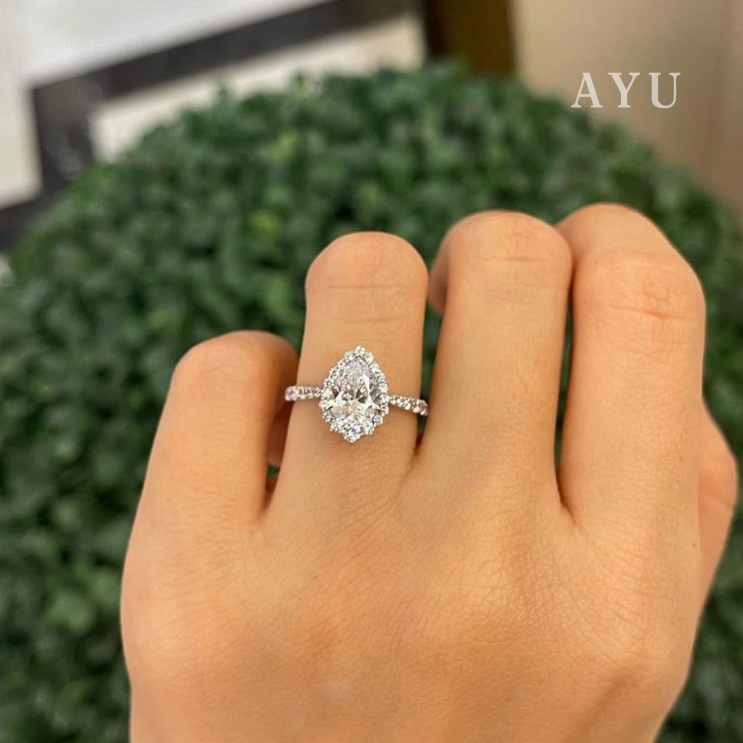 AYU Cincin Emas - Teardrop Grecian Solitaire 17k White Gold