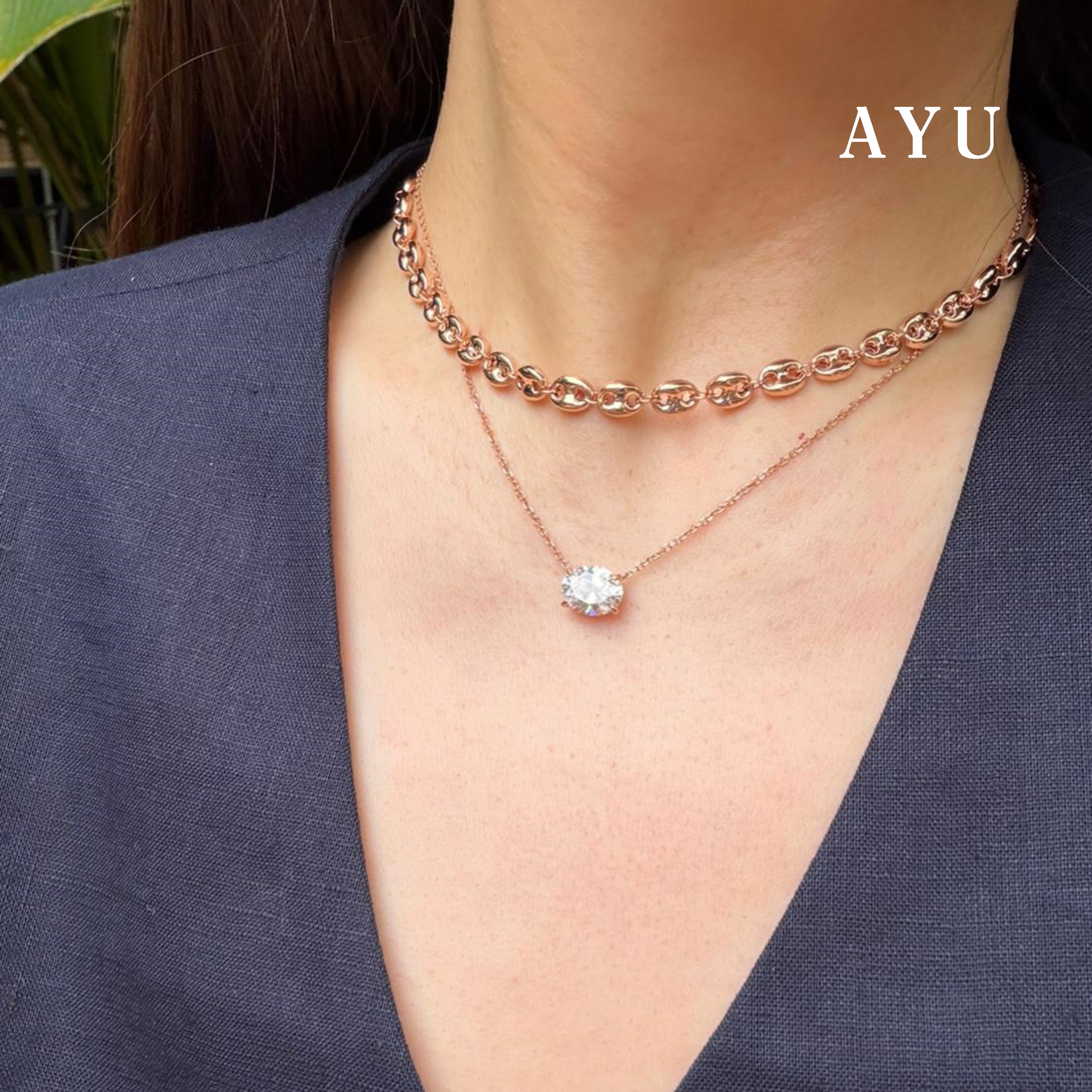 The AYU Djudju Solitaire Horizontal Chain Necklace 17k White Gold