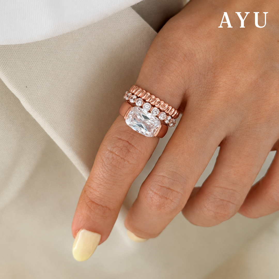 AYU Cincin Emas - Glam Eastwest Cushion Solitaire 17k Rose Gold
