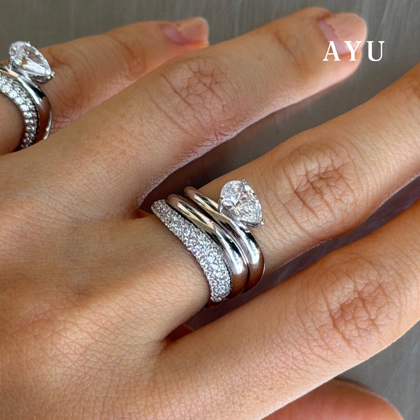 AYU Cincin Emas - Pave Floating Ring 17k White Gold