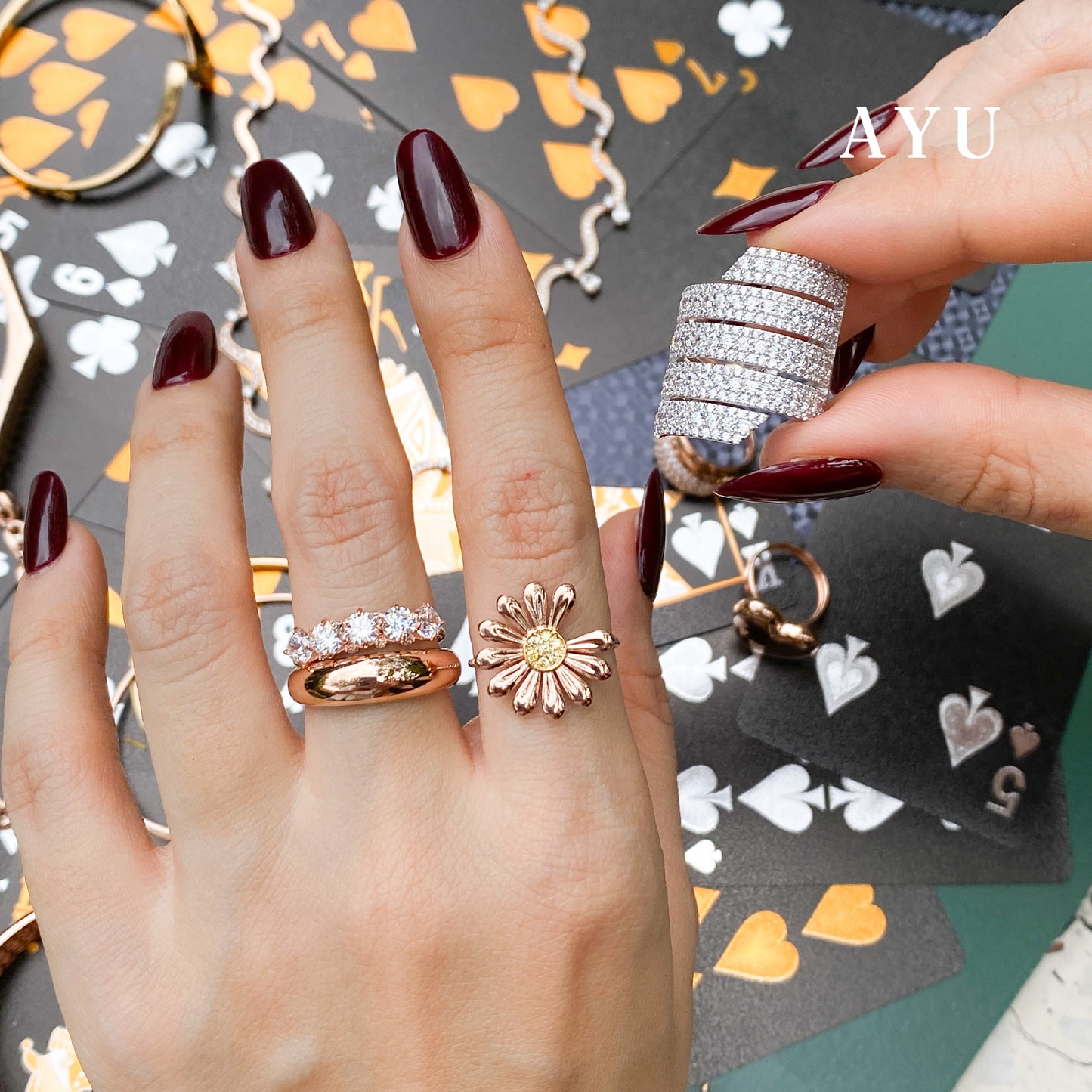 AYU Cincin Emas - Golden G Daisy Twist Ring 17k Rose Gold