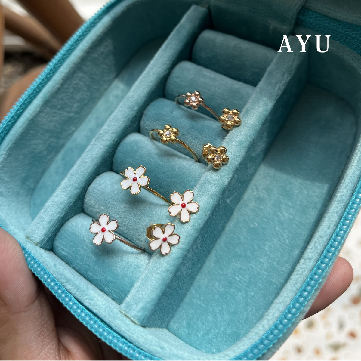 AYU Anting Emas - Kawaii Sakura Studs 17k White Gold