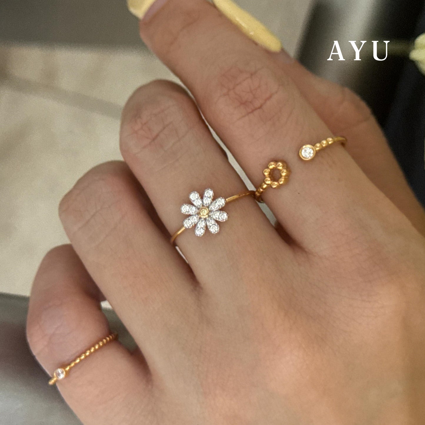 AYU Cincin Emas - Small G Daisy Ring 16k Yellow Gold