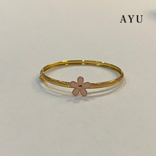 AYU daisy bling bangle 8k yellow gold