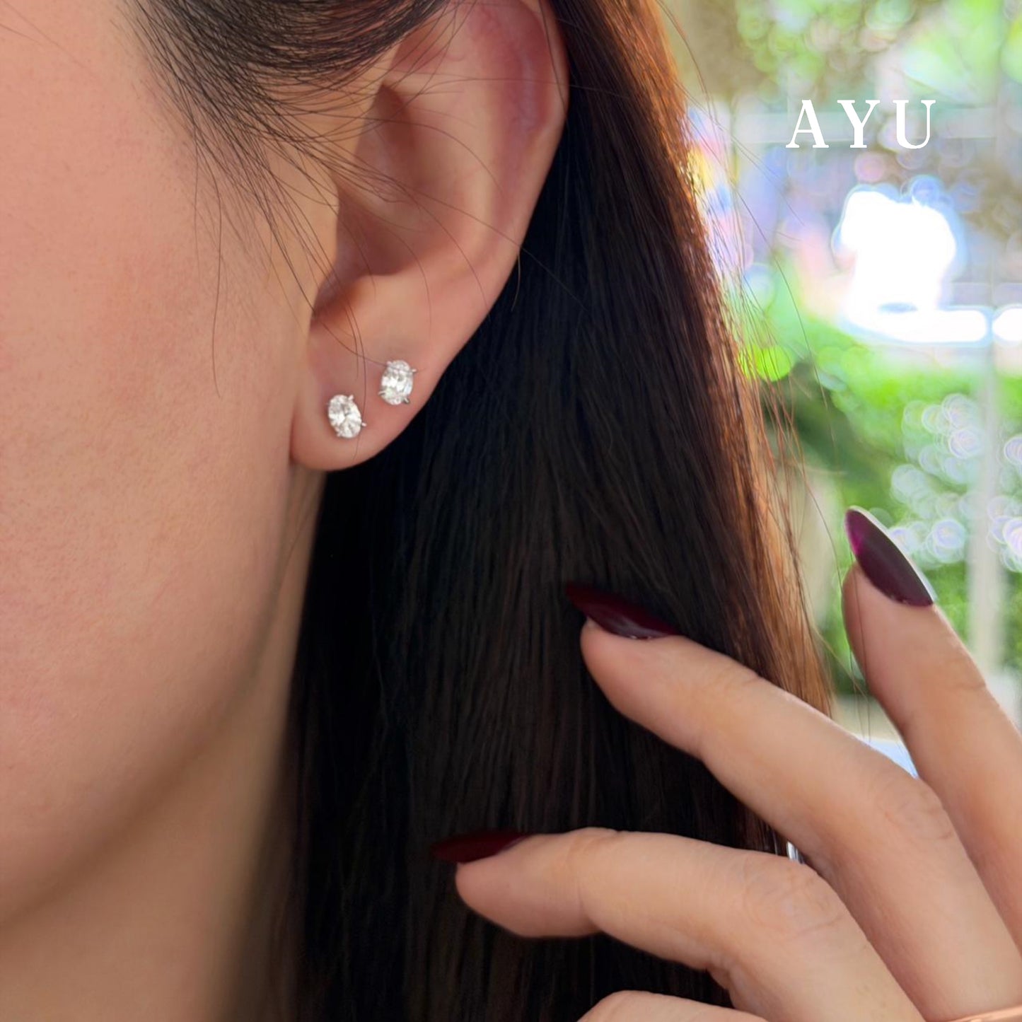 The AYU Djudju Solitaire Stud 16k Yellow Gold