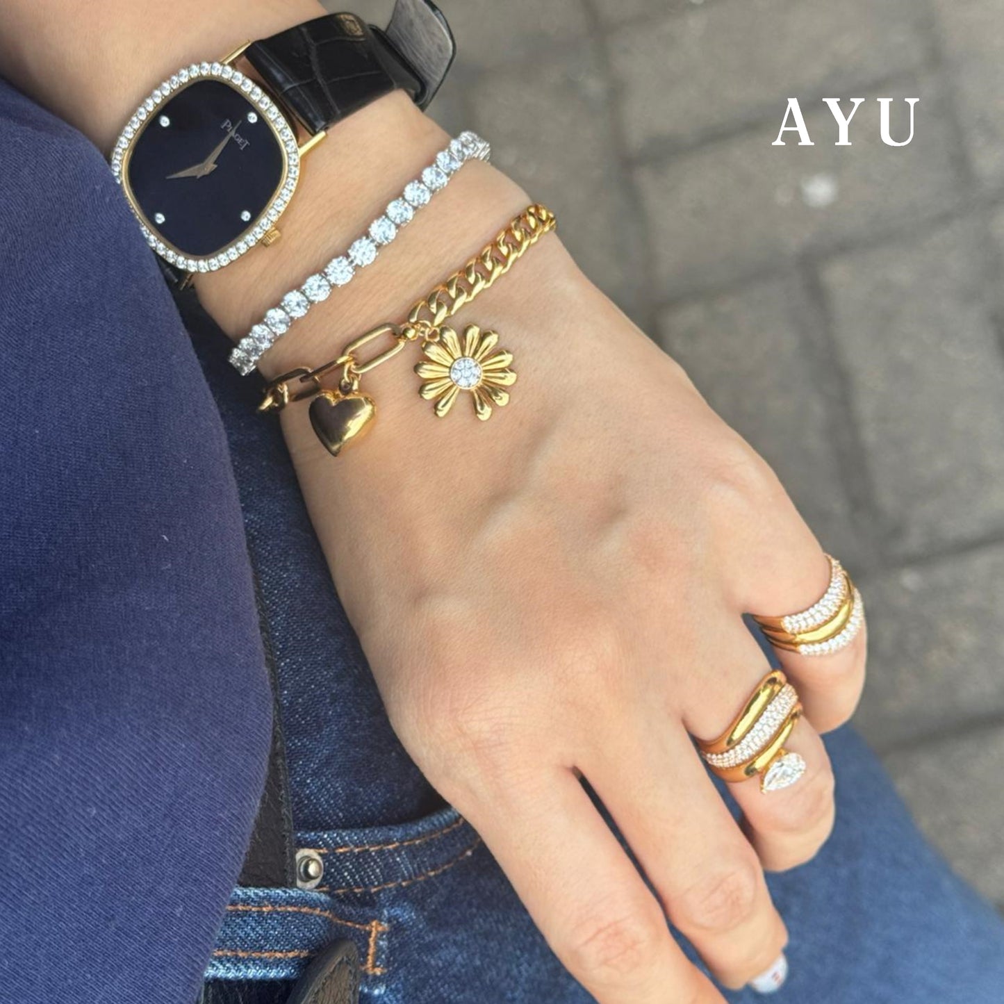 AYU Gelang Emas - In Love With Gold Daisy Bracelet 16k Yellow Gold