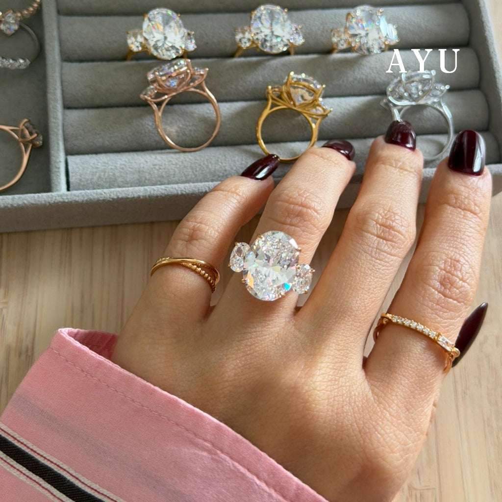 AYU Cincin Emas - The Legacy Oval Glam Trilogy Solitaire 17k White Gold