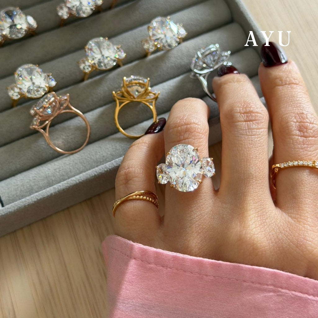 AYU Cincin Emas - The Legacy Oval Glam Trilogy Solitaire 17k White Gold