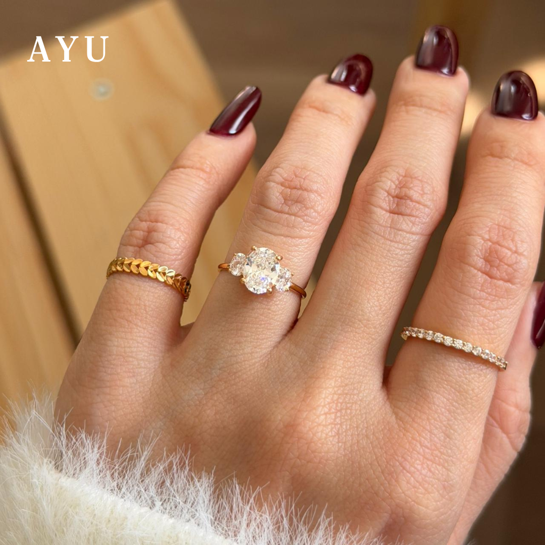 AYU Cincin Emas - The Legacy Mini Oval Trilogy Solitaire 17k Rose Gold