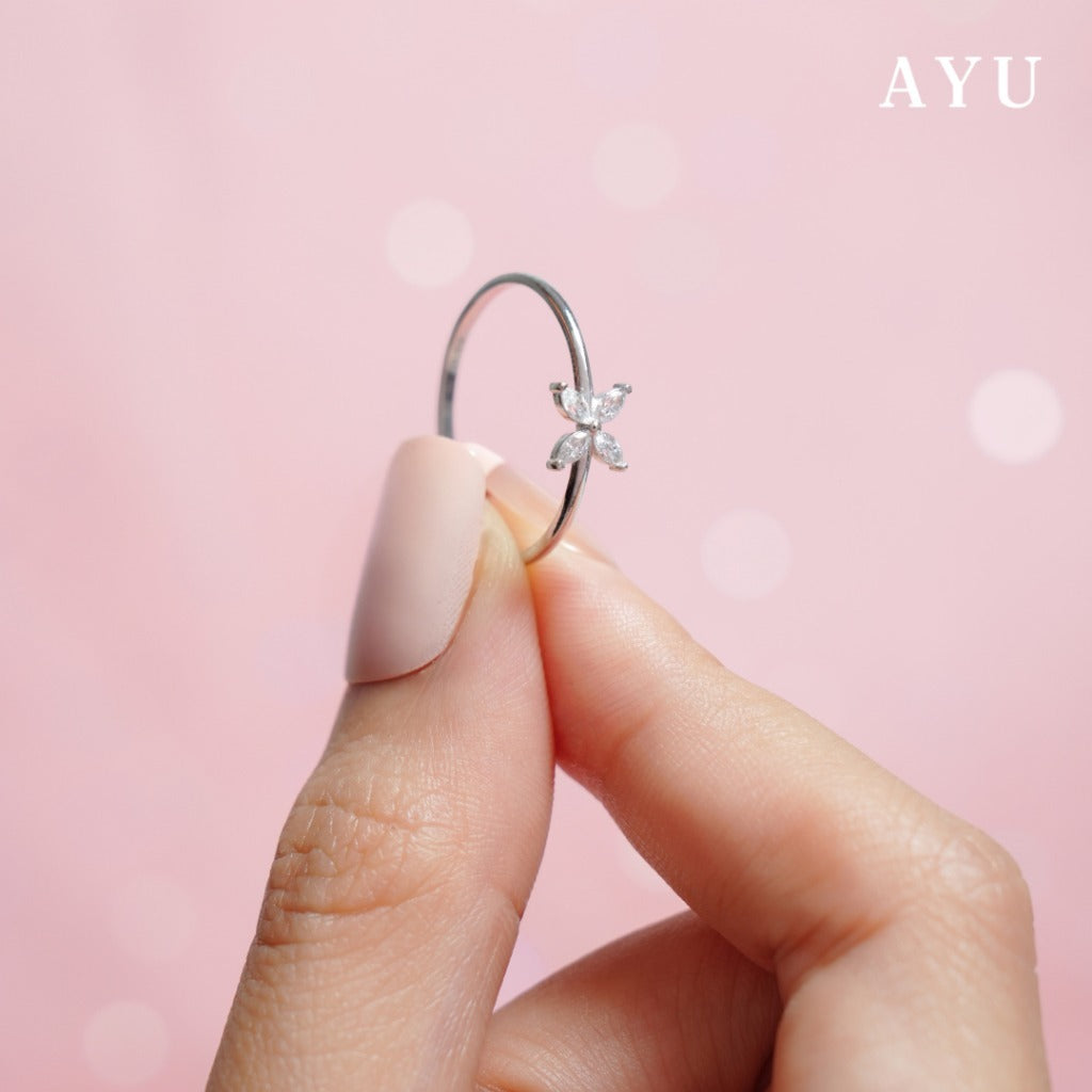 AYU Cincin Emas - Clover Marquise Ring 16k Yellow Gold