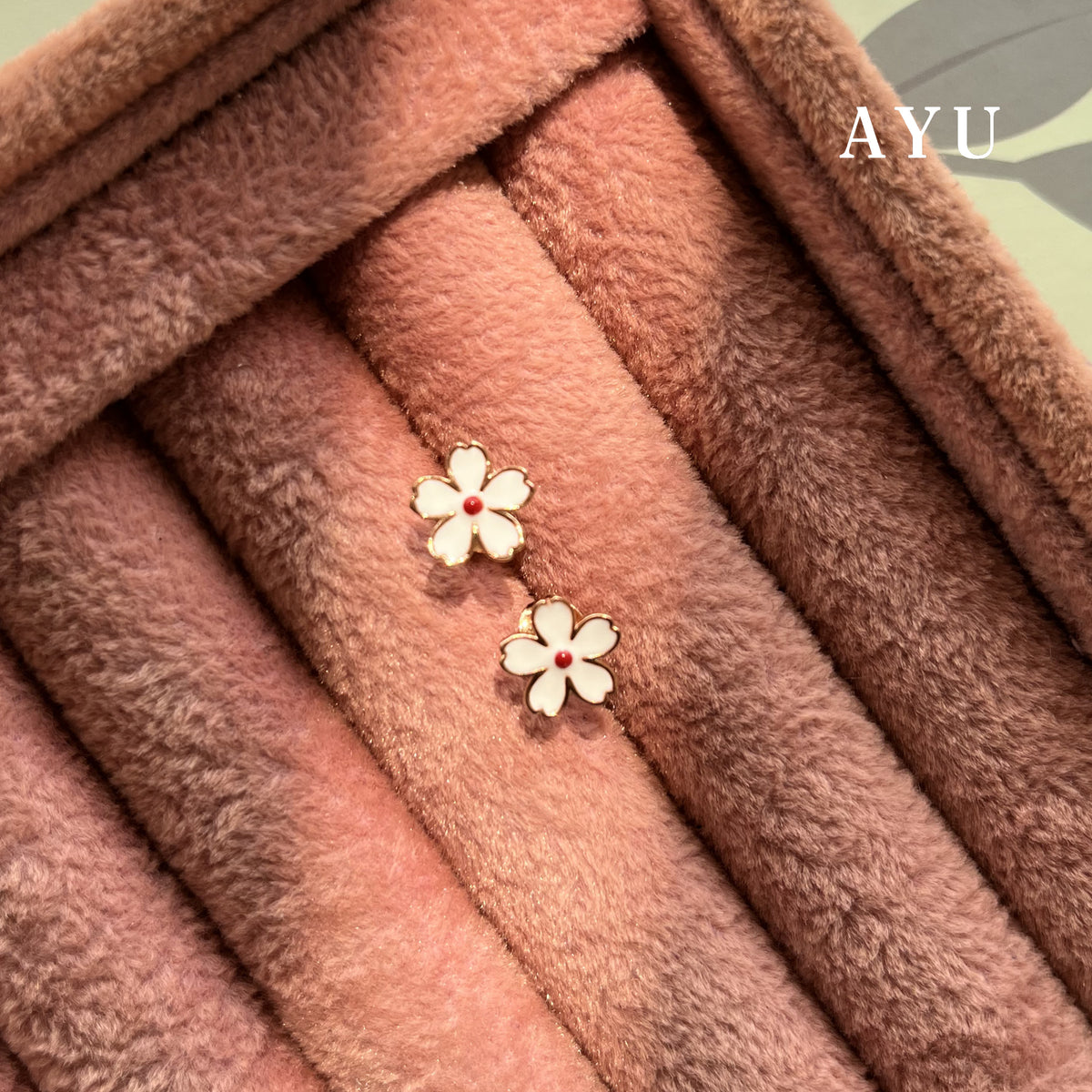 AYU Anting Emas - Kawaii Sakura Studs 17k White Gold