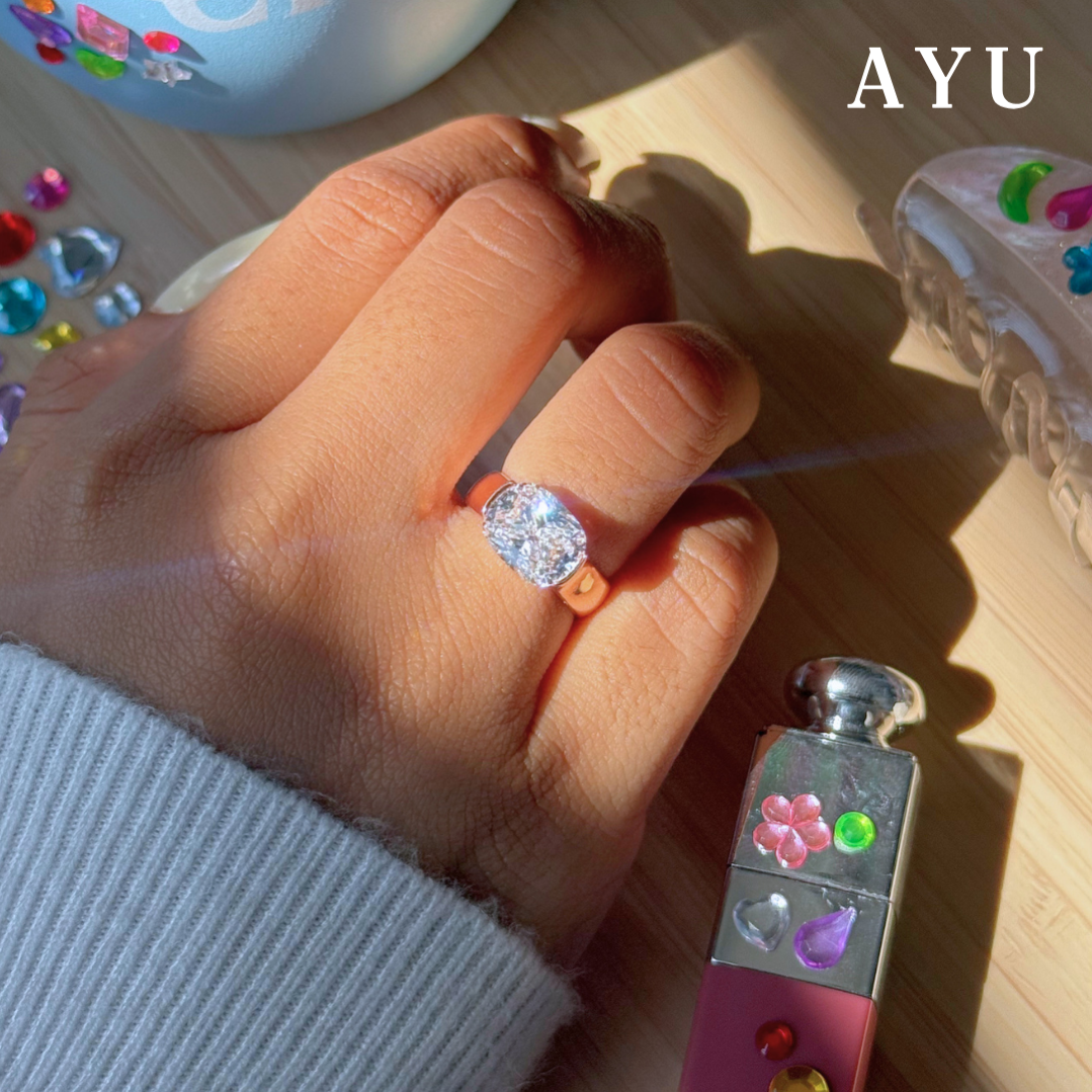 AYU Cincin Emas - Eastwest Cushion Solitaire 17k Rose Gold