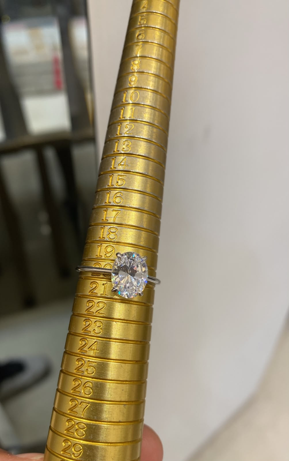 The AYU Djudju Solitaire Ring 8k White Gold, R.20