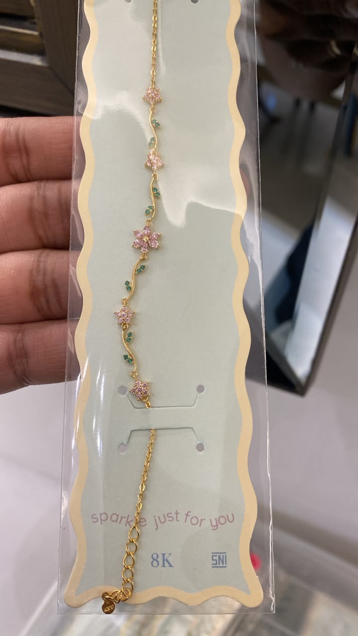 AYU Everbloom Angel Vine Bracelet 8K Yellow Gold 16-18 CM