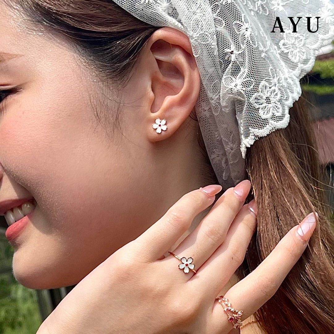 AYU Anting Emas - Kawaii Sakura Studs 17k White Gold
