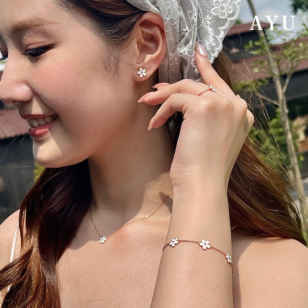 AYU Anting Emas - Kawaii Sakura Studs 17k White Gold