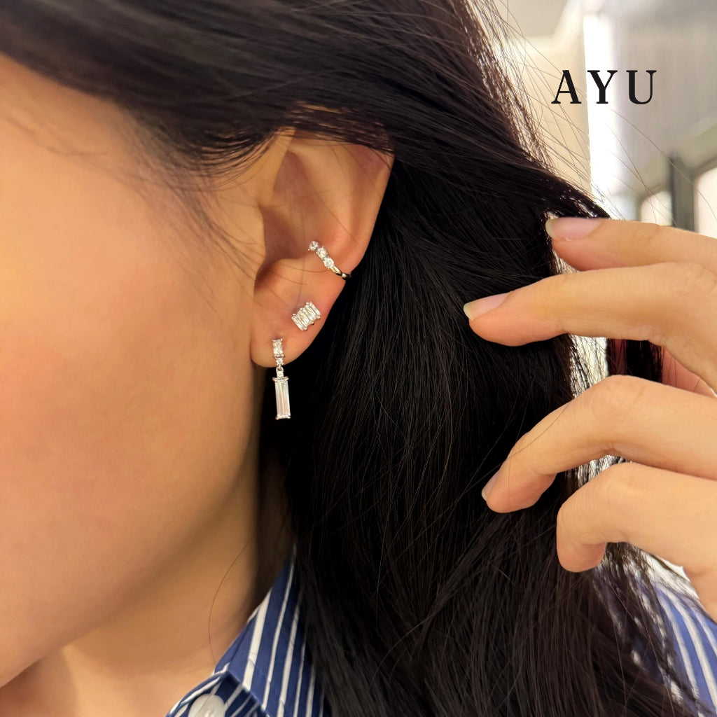 AYU Anting Emas - 3 Baguette Studs 17k White Gold