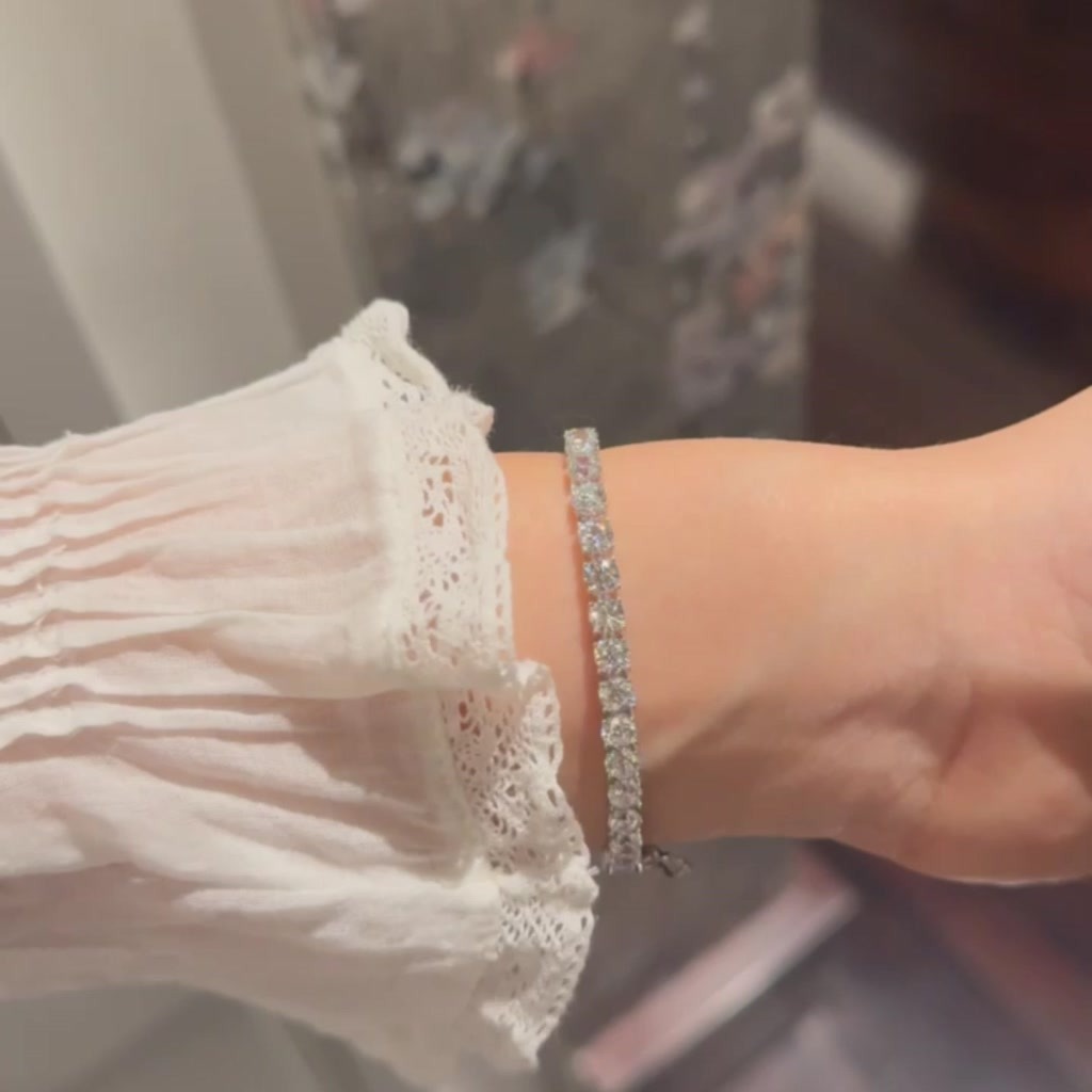 AYU Gelang Emas - Glam Classic Eternity Bracelet 17k White Gold