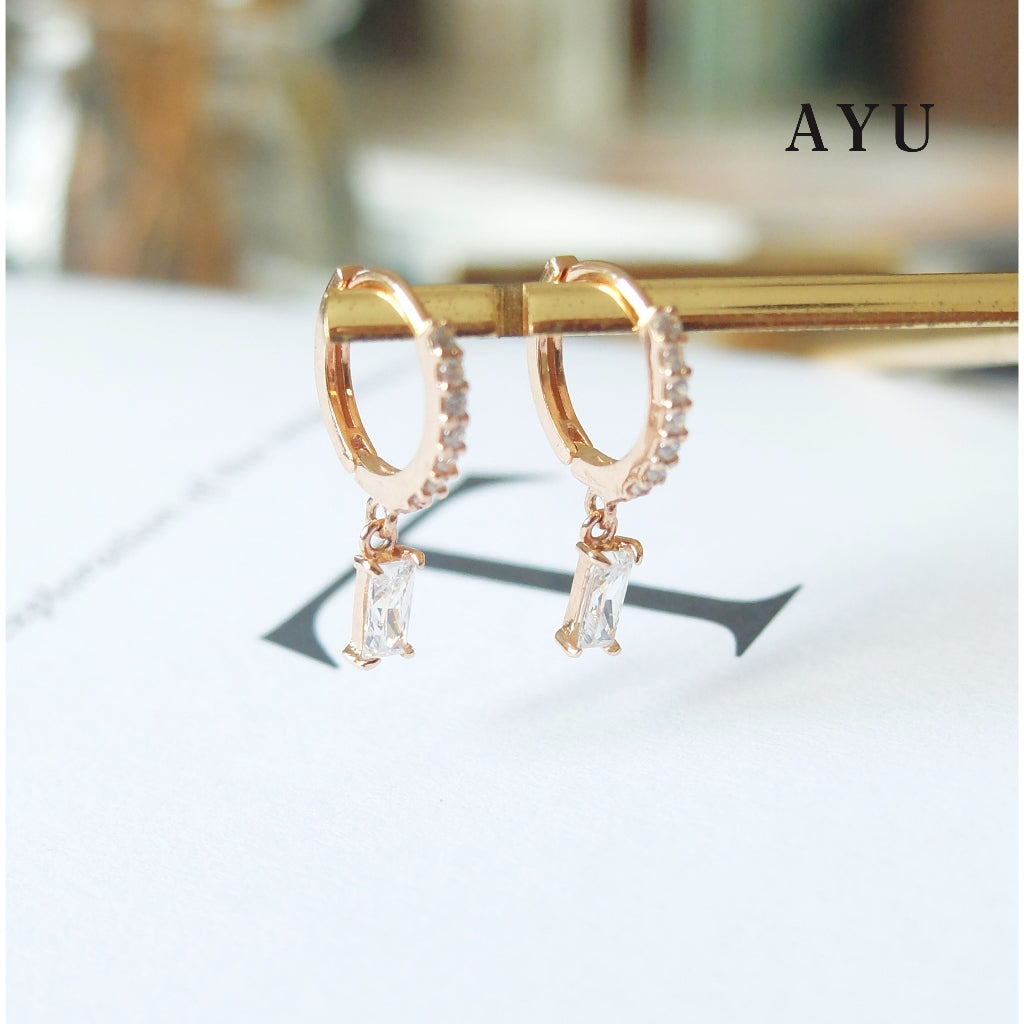 AYU Anting Emas - Pave Doughnut With Baguette Earrings 17k White Gold