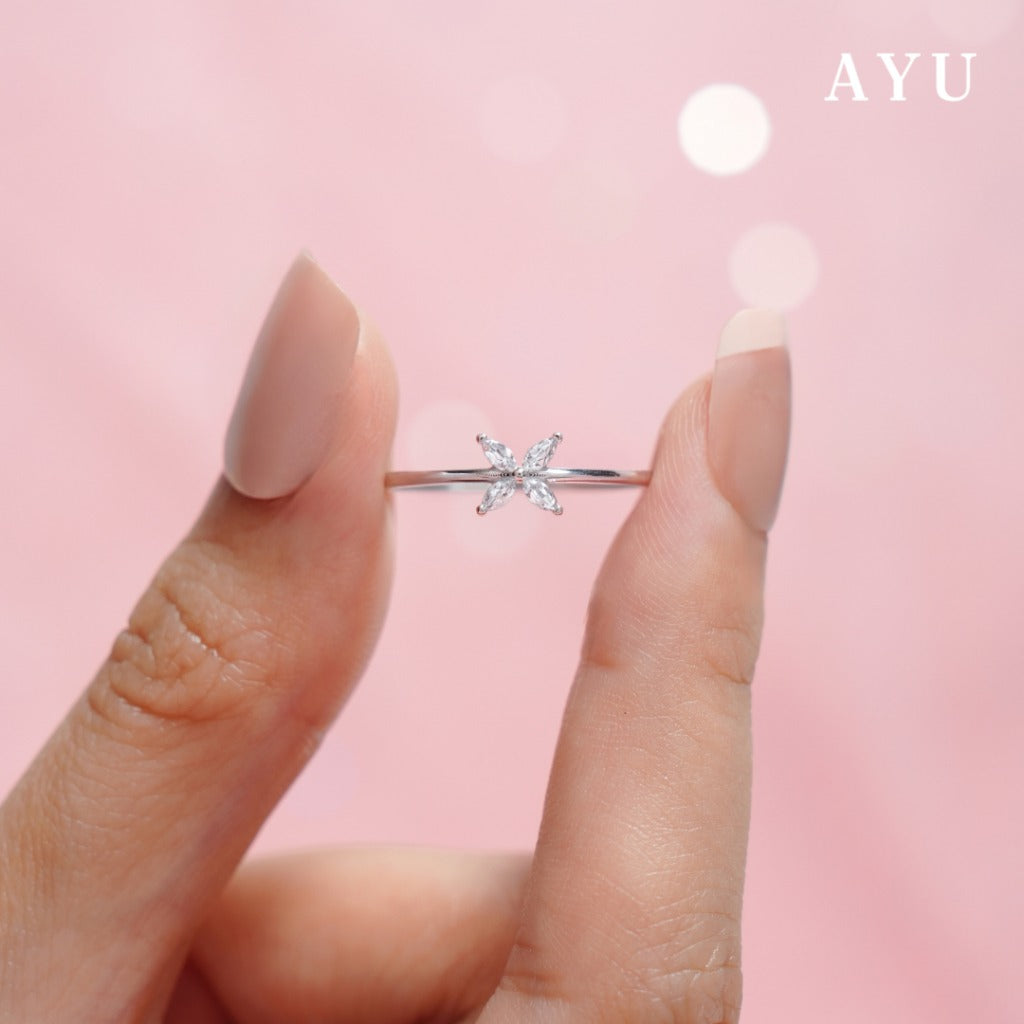 AYU Cincin Emas - Clover Marquise Ring 17k Rose Gold