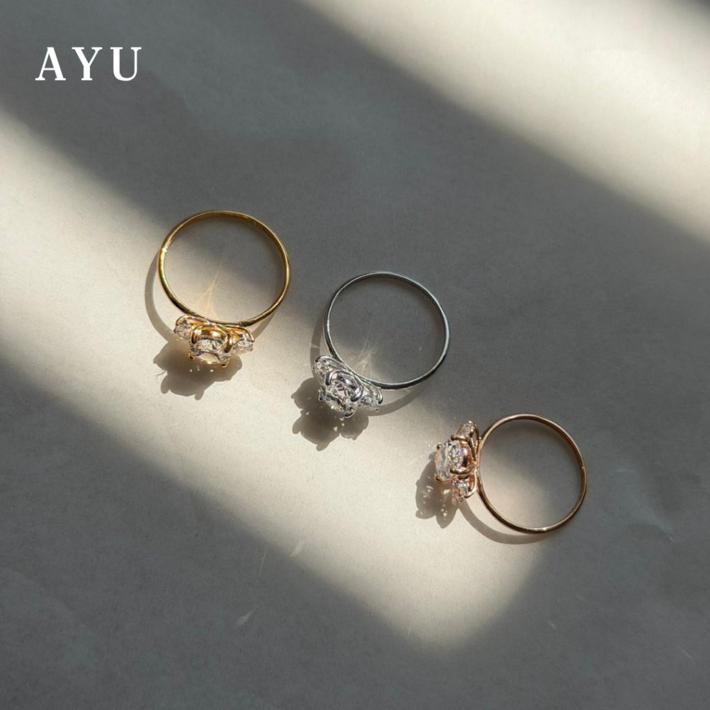 AYU Cincin Emas - The Legacy Mini Oval Trilogy Solitaire 17k White Gold