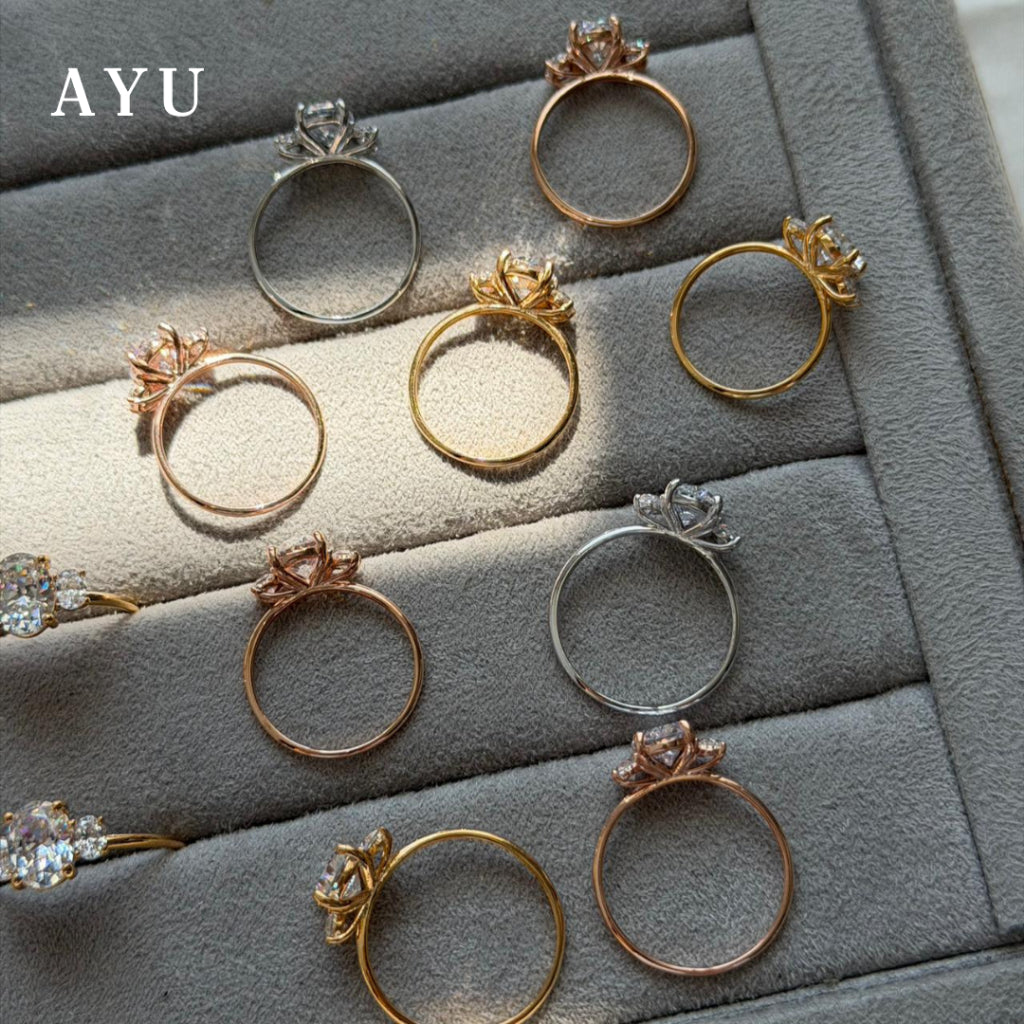 AYU Cincin Emas - The Legacy Mini Oval Trilogy Solitaire 17k White Gold