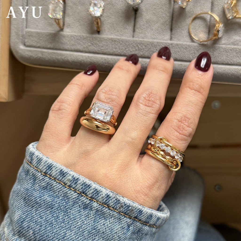 The AYU Georgian Setting In Emerald Solitaire 17k White Gold