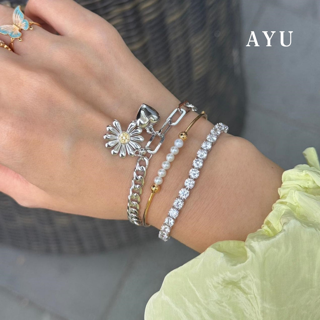 AYU Gelang Emas - In Love With Gold Daisy Bracelet 17k White Gold