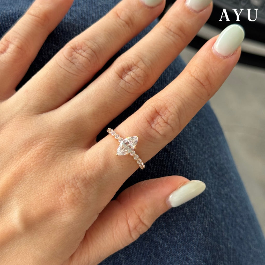 AYU Cincin Emas - The Ayu Mini Selly Ring 17k White Gold