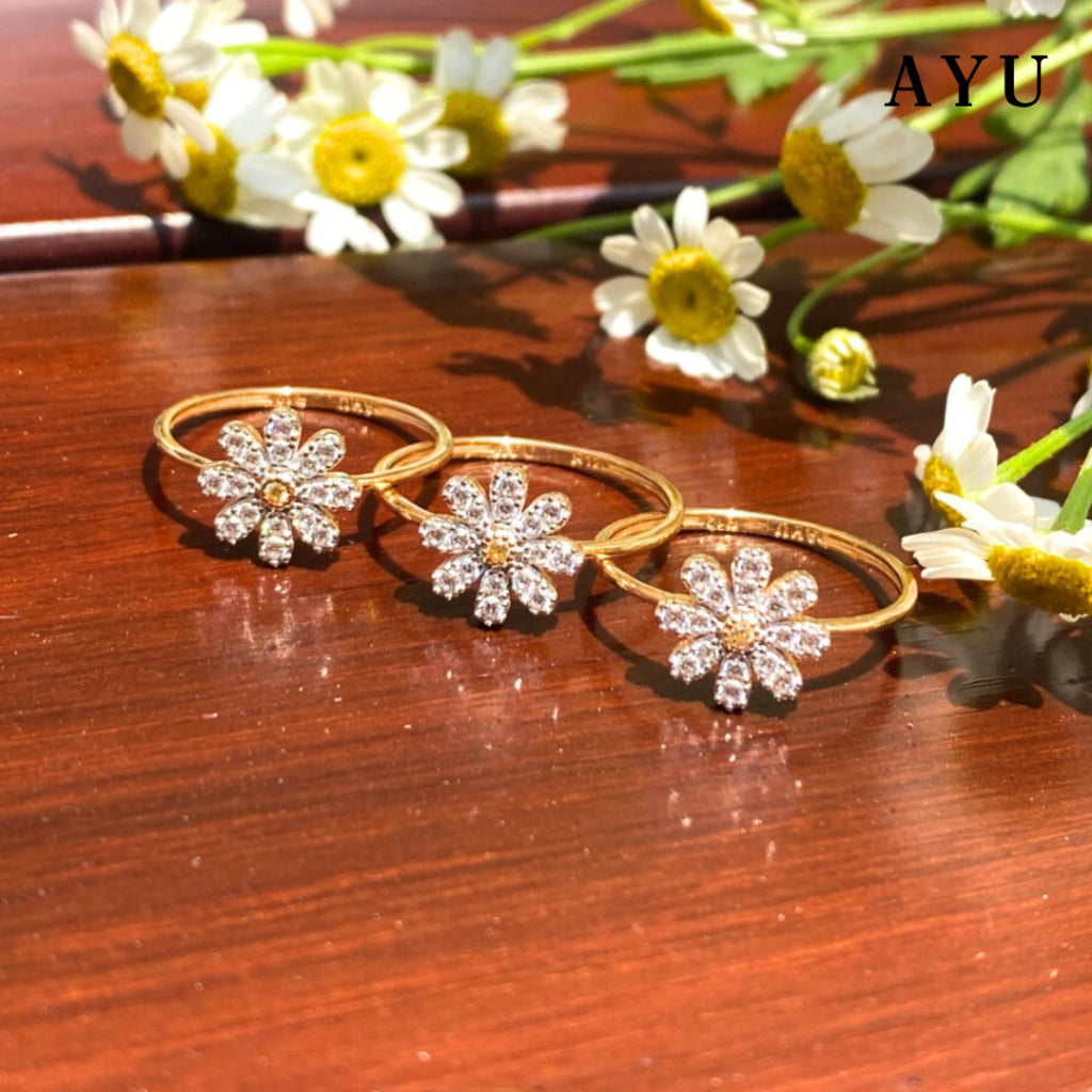 AYU Cincin Emas - Small G Daisy Ring 16k Yellow Gold
