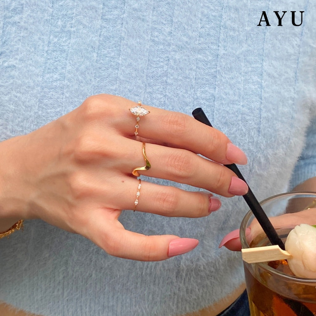 The AYU Mini Selly Spaced Ring 16k Yellow Gold