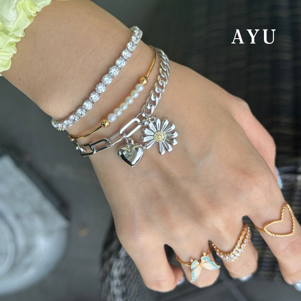 AYU Gelang Emas - In Love With Gold Daisy Bracelet 17k White Gold