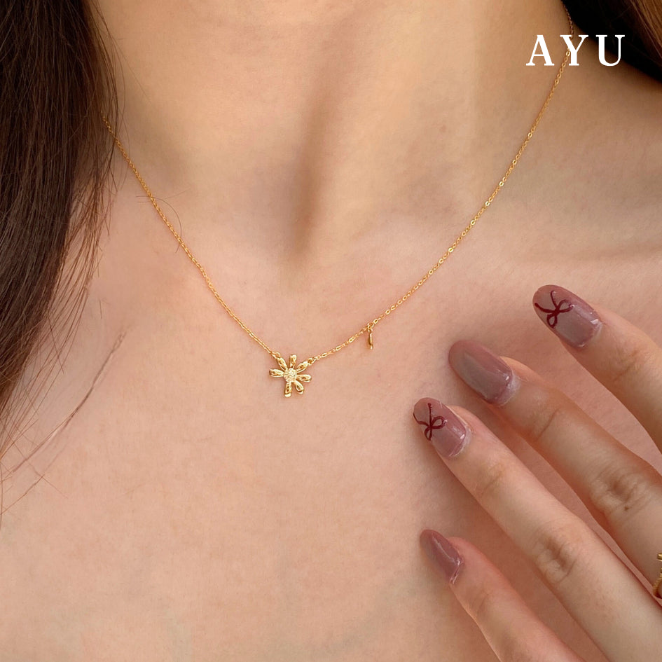AYU Kalung Emas - Small Golden G Daisy Chain Necklace 16k Yellow Gold