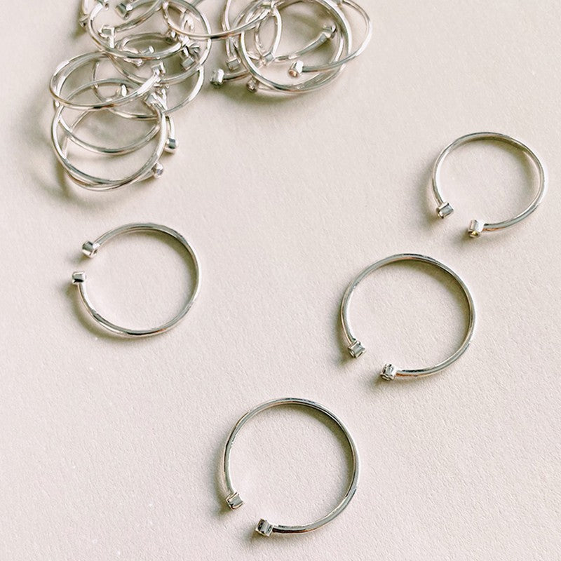 AYU Cincin Emas - Mini Bezel Open 17K White Gold