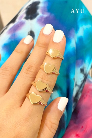 AYU Heart Signet Ring 16K Yellow Gold
