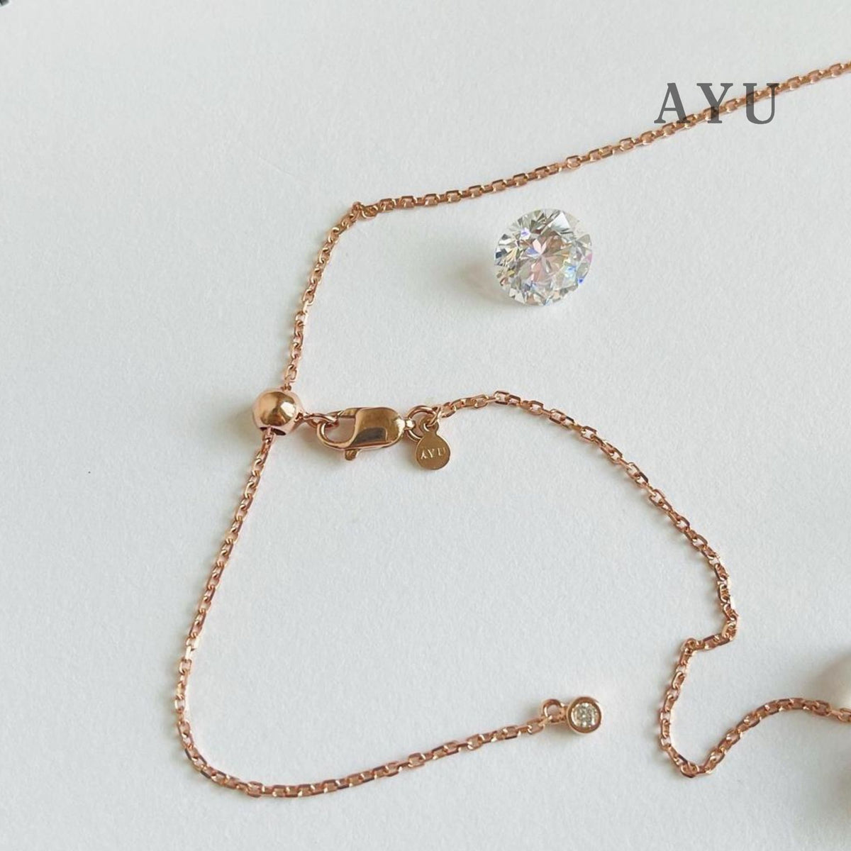 AYU Kalung Emas - Gigi Glam 6 Prong With Adjustable Chain Necklace 17k Rose Gold