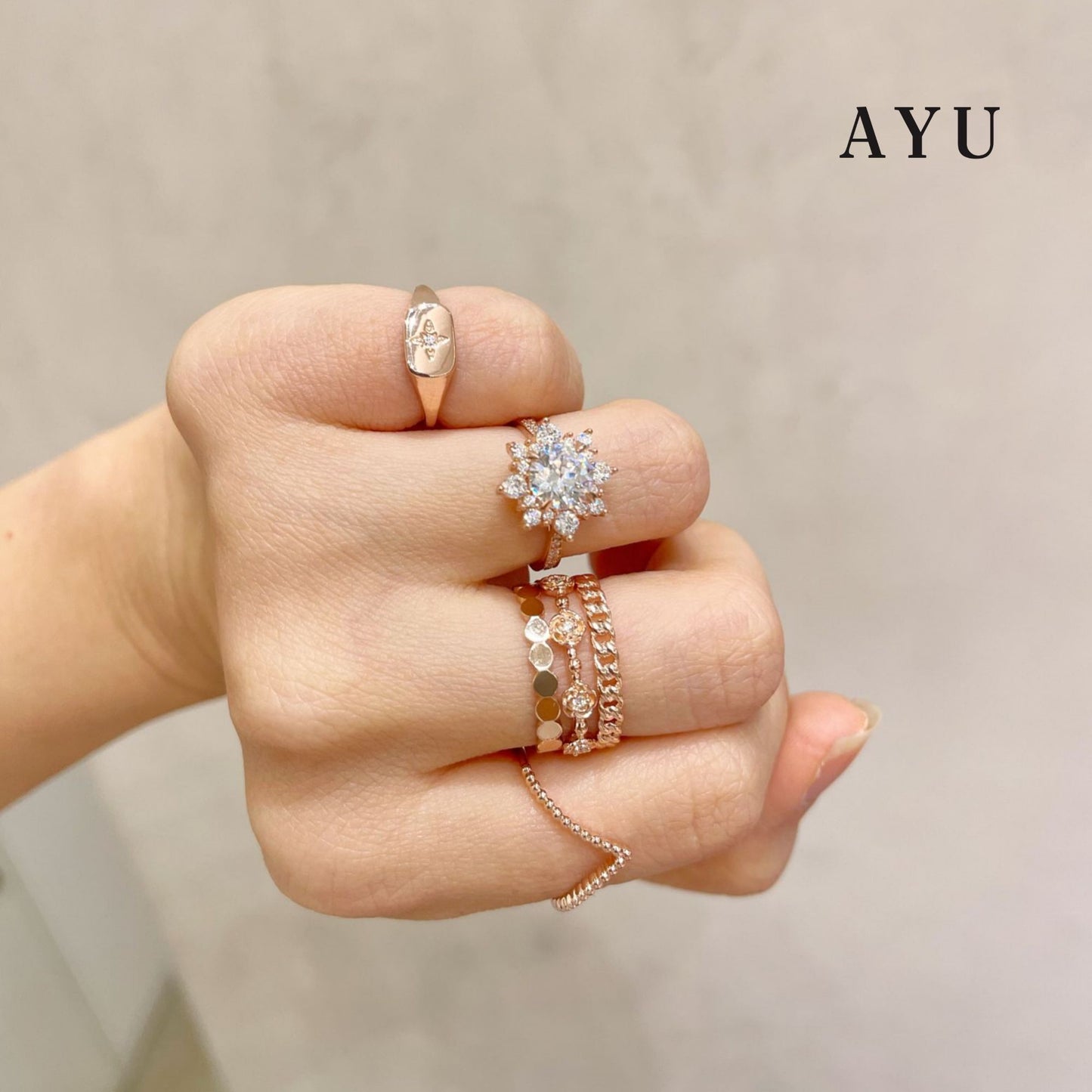 AYU Cincin Emas-Mini Star Cut Signet Ring 16k Yellow Gold